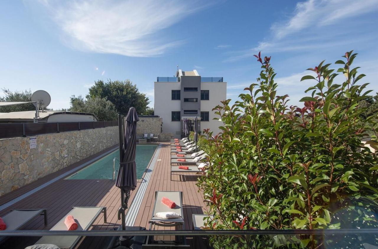 Family Friendly Apartments With A Swimming Pool Sveti Filip I Jakov, Biograd - 19325 Kültér fotó