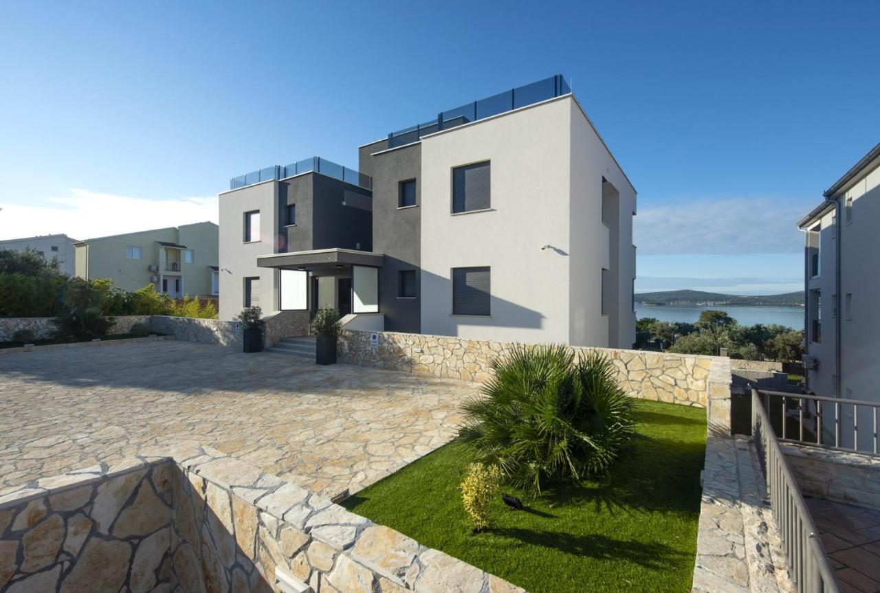 Family Friendly Apartments With A Swimming Pool Sveti Filip I Jakov, Biograd - 19325 Kültér fotó