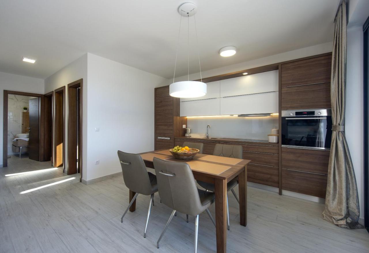 Family Friendly Apartments With A Swimming Pool Sveti Filip I Jakov, Biograd - 19325 Kültér fotó