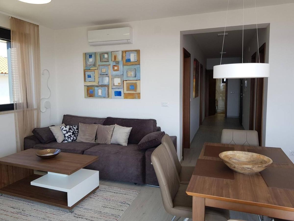 Family Friendly Apartments With A Swimming Pool Sveti Filip I Jakov, Biograd - 19325 Kültér fotó