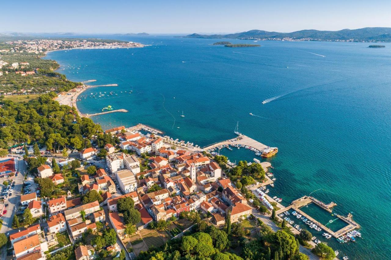 Family Friendly Apartments With A Swimming Pool Sveti Filip I Jakov, Biograd - 19325 Kültér fotó